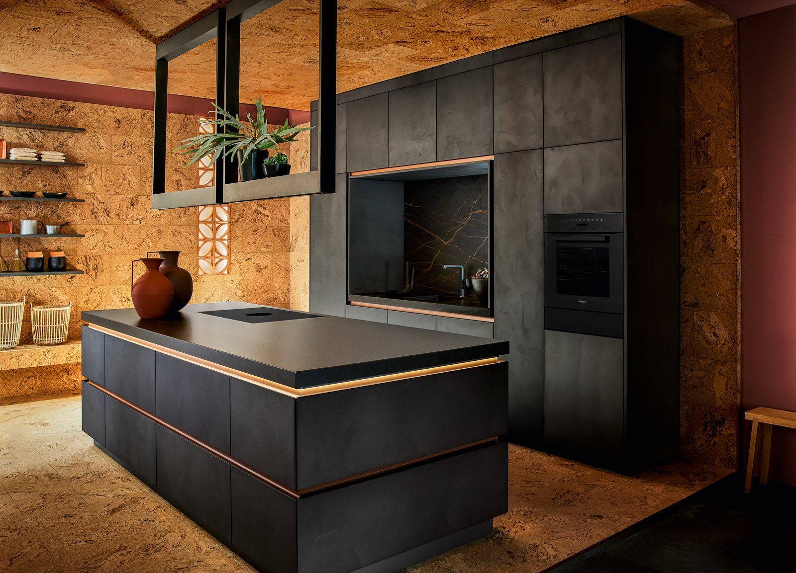 Elegante Einbauküche mit Premium-Ausstattung - Küchenstudio Miesbach